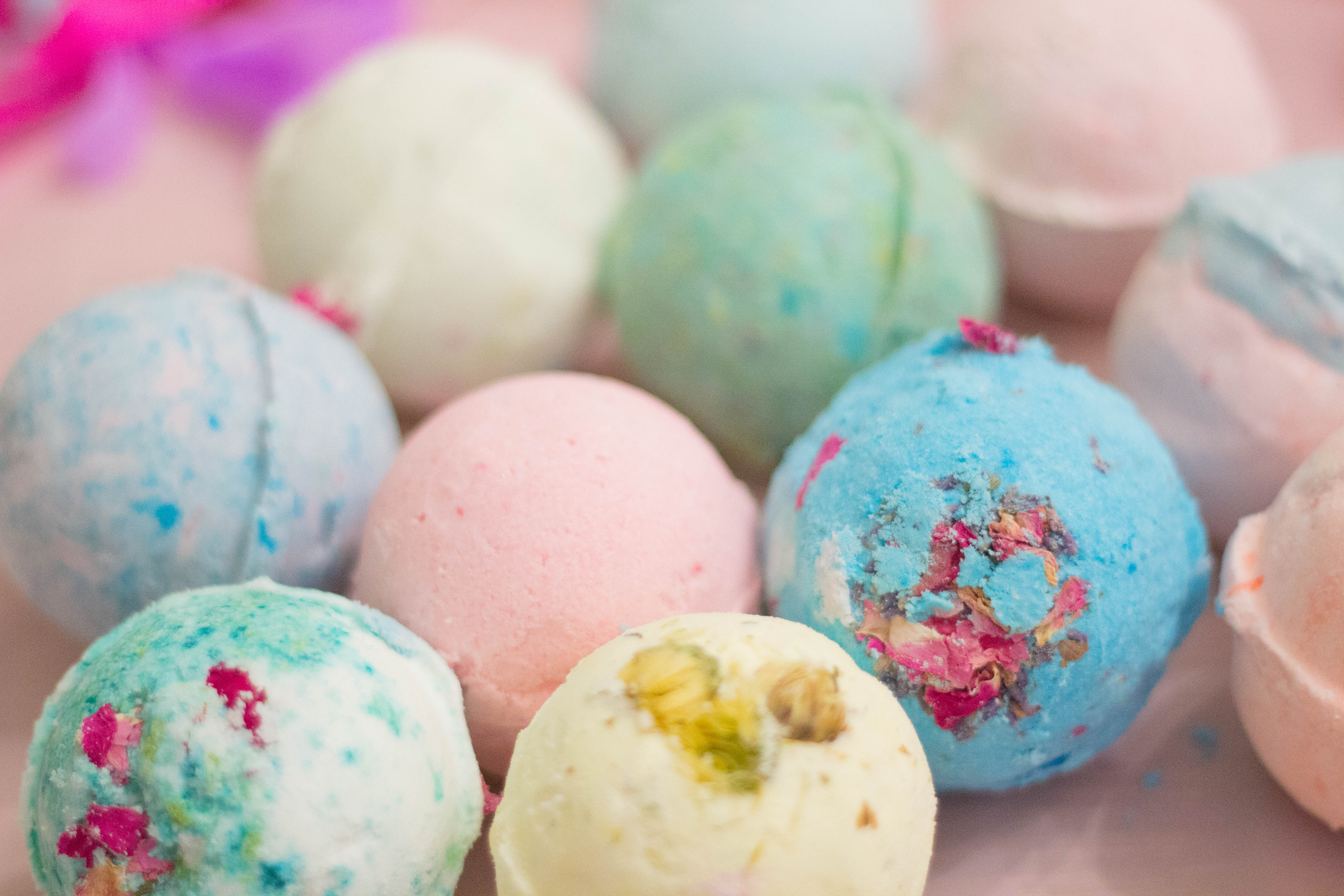 create bath bombs