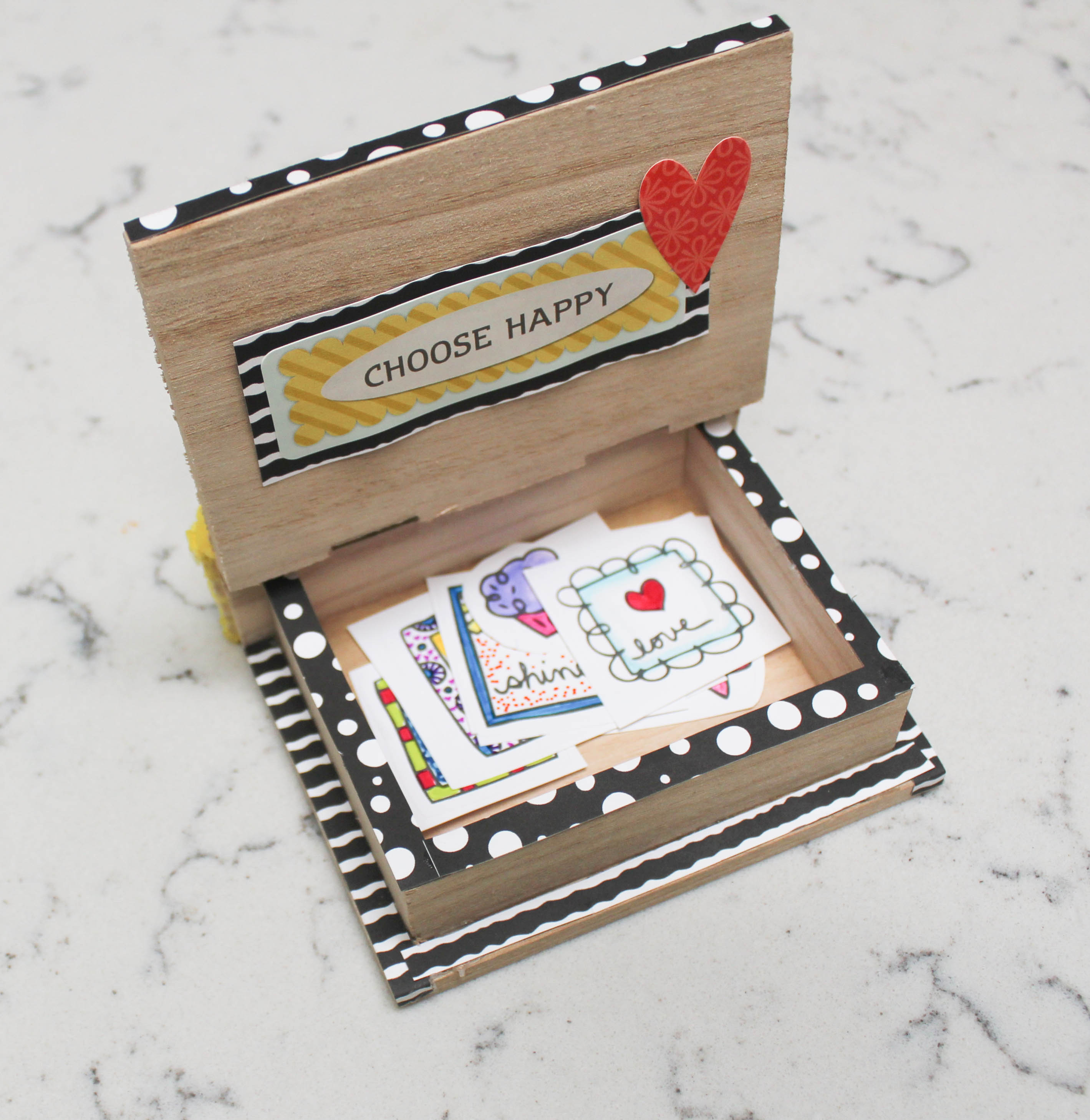 make-a-keepsake-box-with-watercolor-art-14