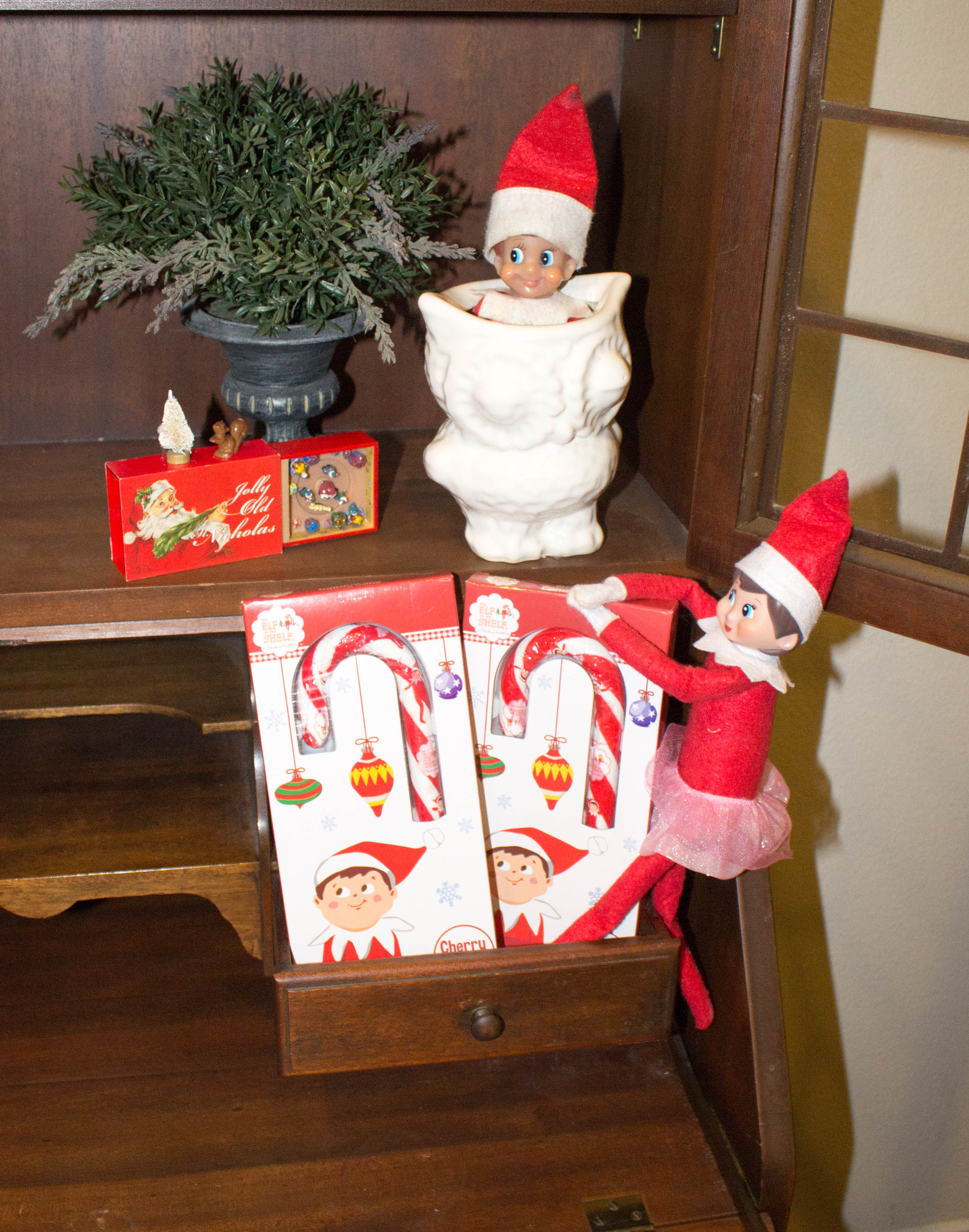 elf-on-the-shelf-ideas-and-elf-on-shelf-products-scenes-christmas-traditions-10