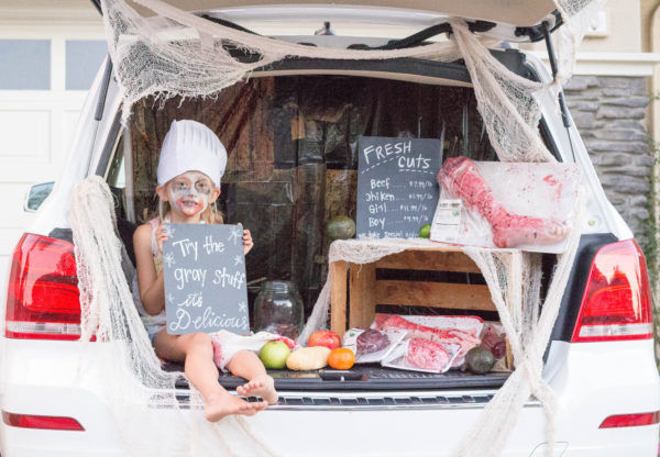 Zombie Meat Market Trunk or Treat Display - RITZY PARTIES